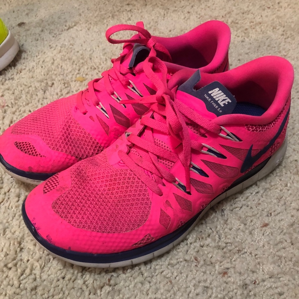 Gym shoes